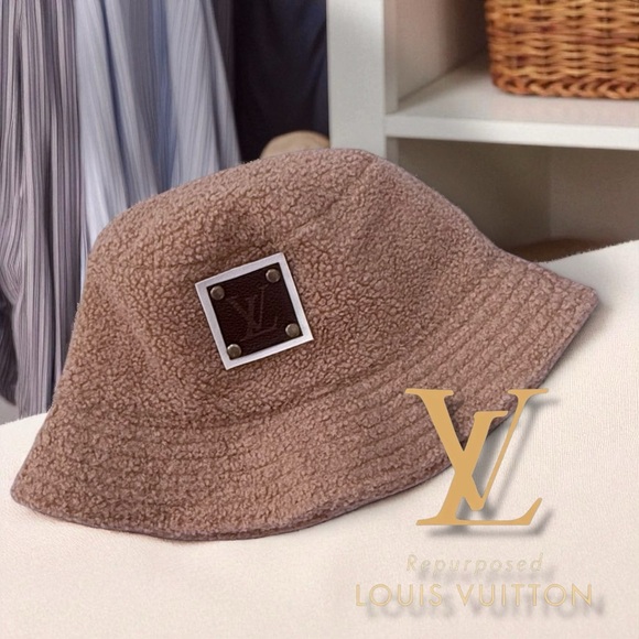Louis Vuitton Brown Textured upcycled sherpa brand new Bucket Hat - Picture 1 of 5